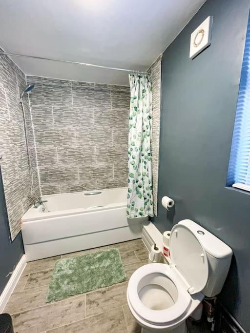 Apartament Perfect For Contractors & Families! 7 Beds Free Parking Birmingham Zewnętrze zdjęcie