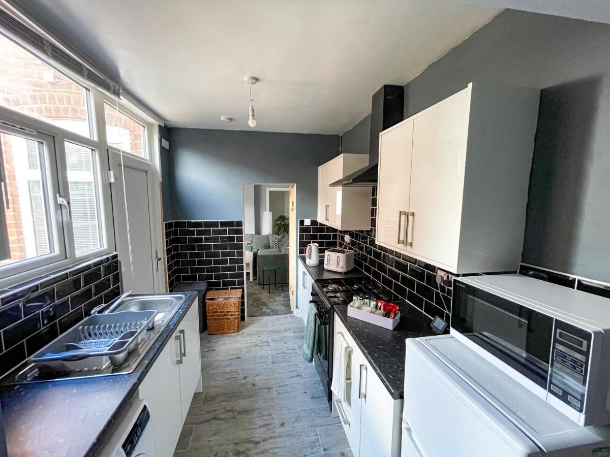 Apartament Perfect For Contractors & Families! 7 Beds Free Parking Birmingham Zewnętrze zdjęcie